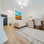 New Style View - Self Check-in - Free Parking Apartman *