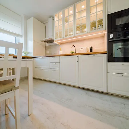 New Style View - Self Check-in - Free Parking *