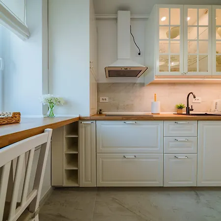 New Style View - Self Check-in - Free Parking